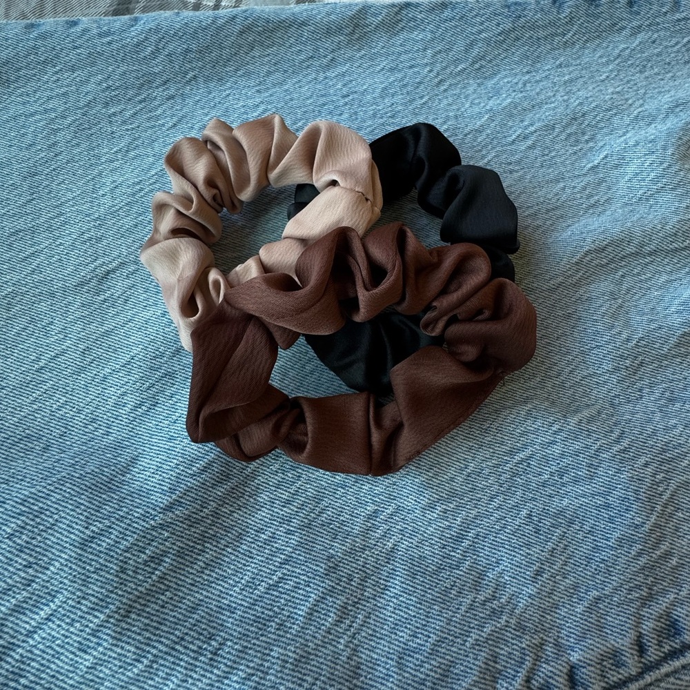 Elegant Brown and Black Scrunchie Set